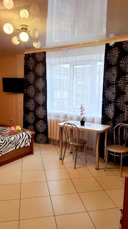 Apartments On Sotsialisticheskaya Kak Doma バブルイスク エクステリア 写真