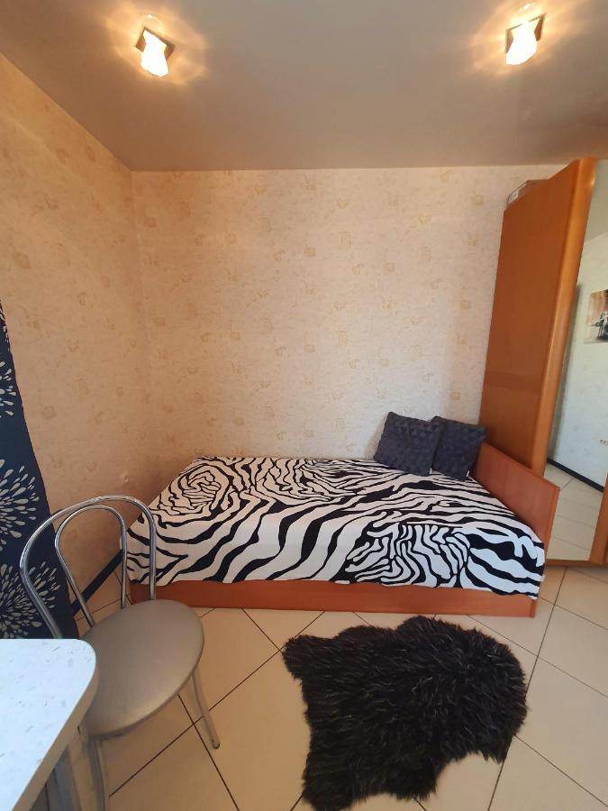 Apartments On Sotsialisticheskaya Kak Doma バブルイスク エクステリア 写真