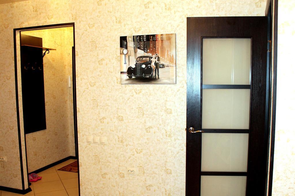 Apartments On Sotsialisticheskaya Kak Doma バブルイスク エクステリア 写真